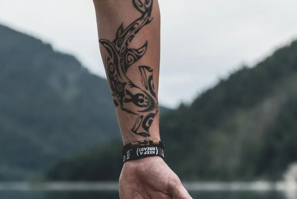 Tatuaz meski przedramie jpg