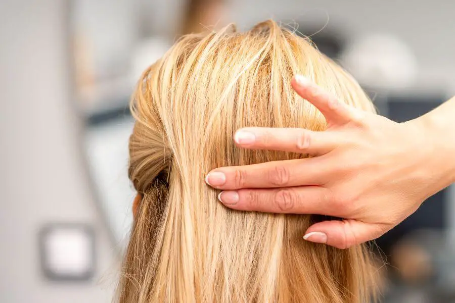 gencjana na włosy – trochę historii fioletowej płukanki