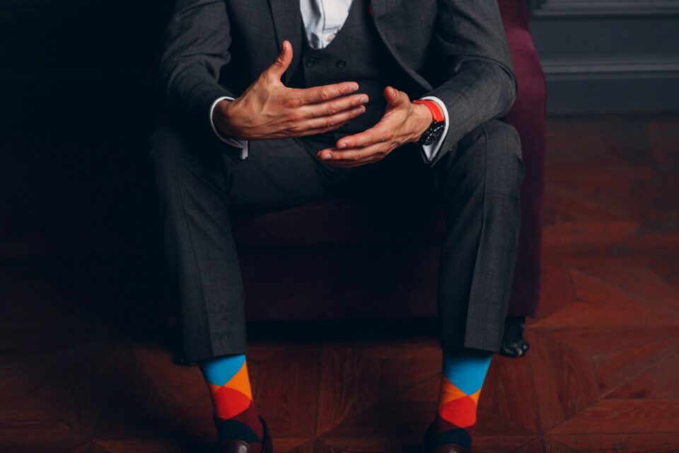 Skarpetki męskie – jak wybrać modele, które łączą wygodę, trwałość i sezonowy charakter